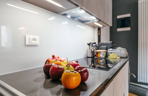 L'antico Ghetto Ebraico Apartment | Luxury 1 bedroom "Two Towers" UNIQUE VIEW