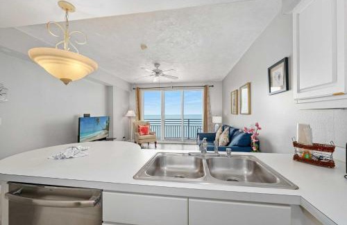 Brush - Stewarts House | Luxury 11th Floor 1 BR Condo Direct Oceanfront Wyndham Ocean Walk Resort Daytona Beach | 1107