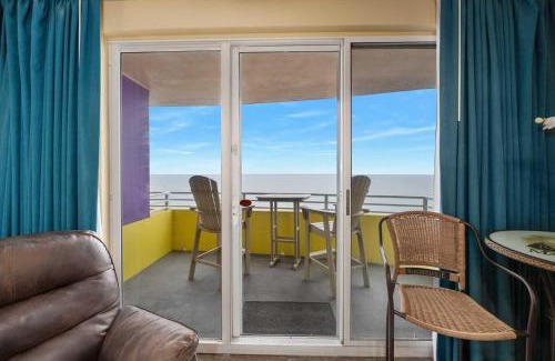 Brush - Stewarts House | Luxury 16th Floor 1 BR Condo Direct Oceanfront Wyndham Ocean Walk Resort Daytona Beach | 1610