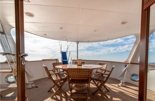 Ciutat Vella Boat Rental | Luxury 1962 Yacht With Your own Private Crew!