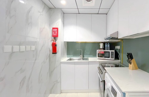 Dubai Apartment | Luxury 1B With Balcony in Blue Wave Tower Dubai