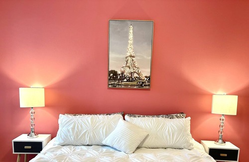 Peoplestown Apartment | Luxury 1B1B High Rise in Downtown