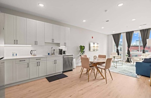 Northern Liberties Apartment | Luxury 1BD | 3 Beds | Northern Liberties