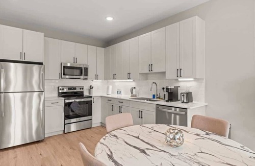 Northern Liberties Apartment | Luxury 1BD | 3 Beds | Northern Liberties