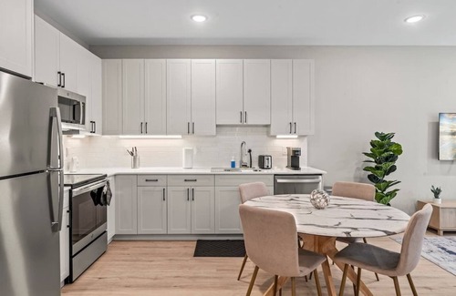 Northern Liberties Apartment | Luxury 1BD | 3 Beds | Northern Liberties