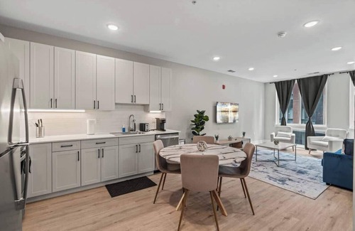Northern Liberties Apartment | Luxury 1BD | 3 Beds | Northern Liberties
