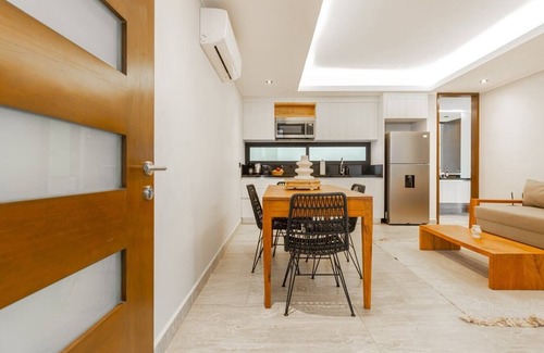 Tohoku Apartment | Luxury 1BD Condo 3 blk from 5th Ave W/PoolandParking