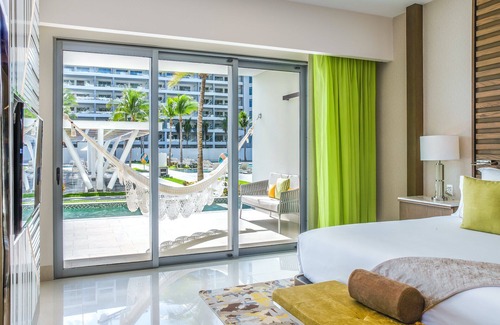Puerto Juarez Resort | Luxury 1BR All-Inclusive - Private Swim-up Pool on 5 Diamond Resort