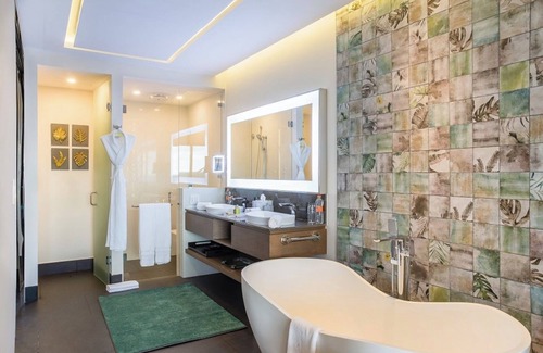 Puerto Juarez Resort | Luxury 1BR All-Inclusive - Private Swim-up Pool on 5 Diamond Resort