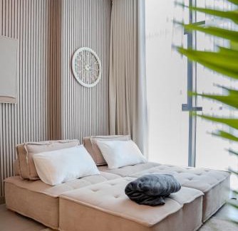 Sharjah Apartment | Luxury 1BR Apartment in heart of Sharjah - 10 mins to Sharjah Airport