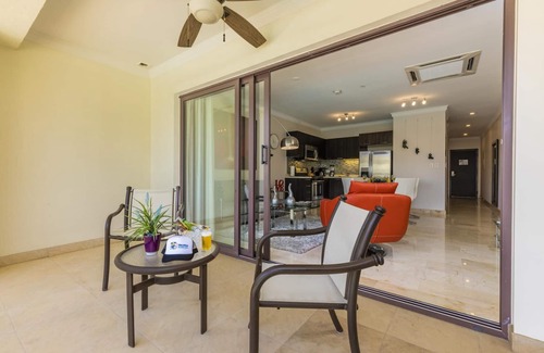 Washington Condo | Luxury 1BR Condo @ Great Location & Amenities