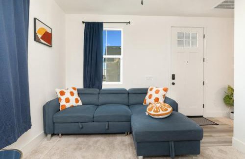 Downtown Apartment | Luxury 1BR Suite Bakersfield California