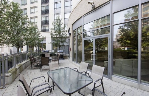 Six Points Condo | Luxury 2-Bed, 2-Bath Penthouse – Prime Toronto Location