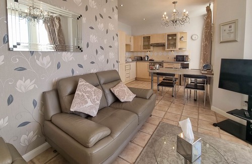 Bispham Apartment | Luxury 2 Bed Apartment, Beach Front with Sea View
