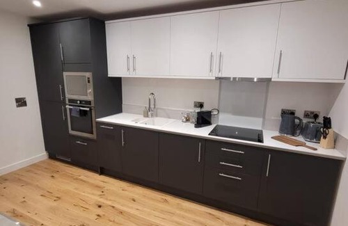 Wainscot House | Luxury 2 Bed Apartment In The Heart Of Rochester