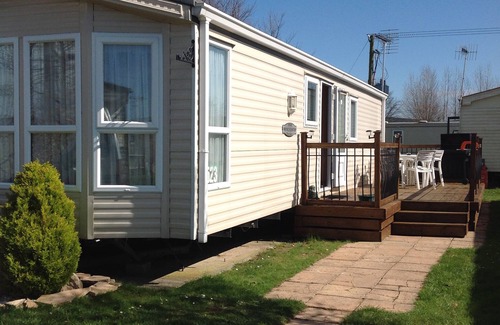 Bognor Regis House | Luxury 2 bed caravan in Bognor Regis, sleeps 4