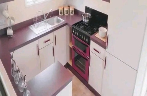 Heacham Ski Chalet | Luxury 2 Bed Caravan Heacham Beach Pets go Free