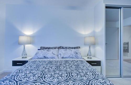 Acton Apartment | Luxury 2 bed flat in a new block in East Acton