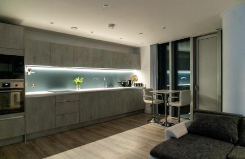 Castlefield Apartment | Luxury 2 Bed Penthouse with Stunning Views in Manchester City Centre