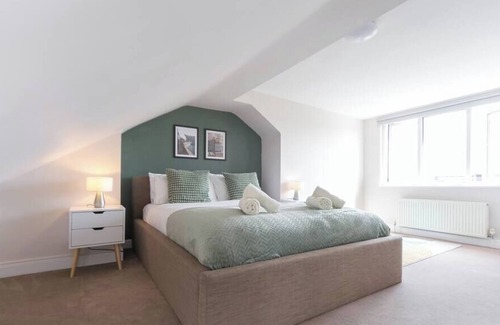 Southfield Apartment | Luxury 2 Bed Victorian Chiswick Flat