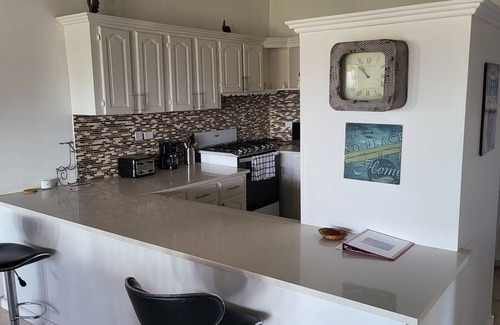 Welches Villa | Luxury 2 Bedroom 2 Bathroom Villa the south coast maxwell beach area