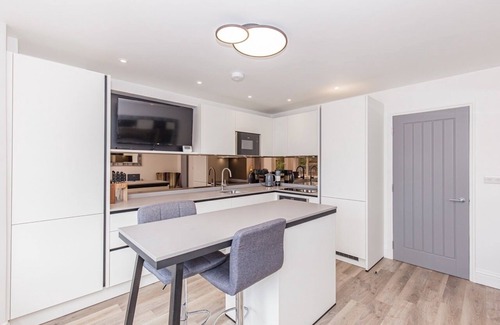 Cowley Apartment | Luxury 2 Bedroom, 2 Bathroom Apartment - Oxford