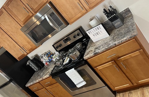 Golden Glades - The Woods Apartment | Luxury 2 bedroom 2 bath by the beach ✨