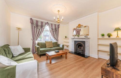 Addison Apartment | Luxury 2 Bedroom Apartment near Notting Hill