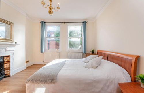 Addison Apartment | Luxury 2 Bedroom Apartment near Notting Hill
