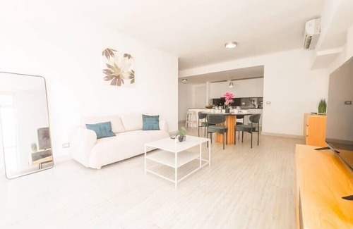 San Francisco Apartment | Luxury 2 bedroom apt free parking and Pool