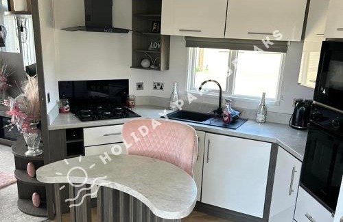 Selsey House | Luxury 2 bedroom at Seal Bay Resort