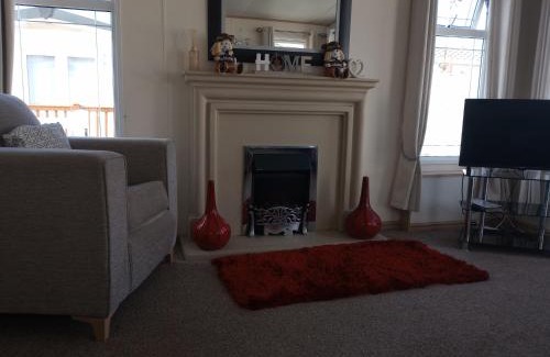 St George Resort | Luxury 2 bedroom caravan with large decking Close to beach