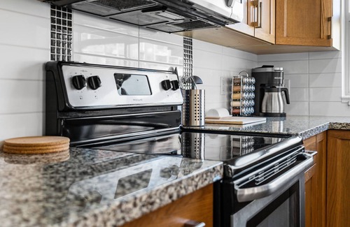 Central Okanagan Apartment | Luxury 2-Bedroom Condo with Lake & Mountain Views