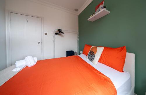 Wimbledon Apartment | Luxury 2-bedroom in Wimbledon Central - Minutes from Central London