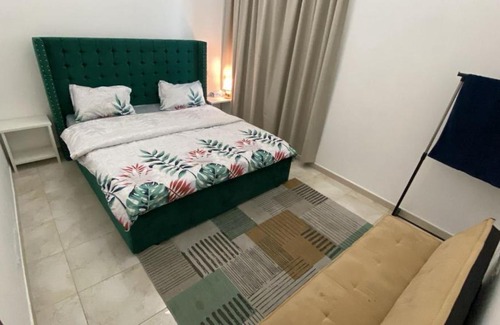 Mirdif House | Luxury 2-Bedroom Suite opposite to Mirdif City Center