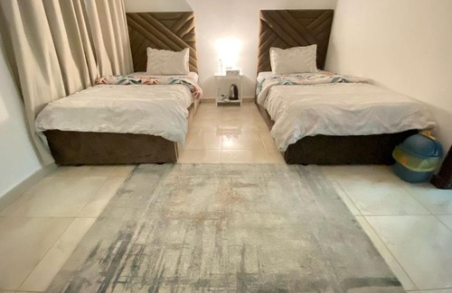 Mirdif House | Luxury 2-Bedroom Suite opposite to Mirdif City Center