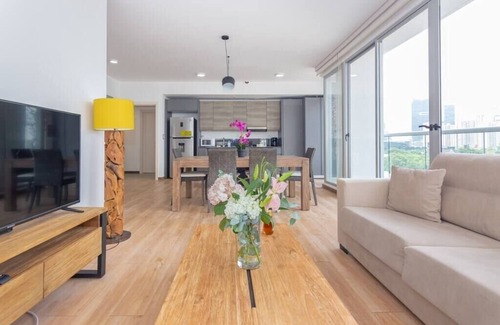 Marbella Condo | Luxury 2 BR apt free parking and balcony