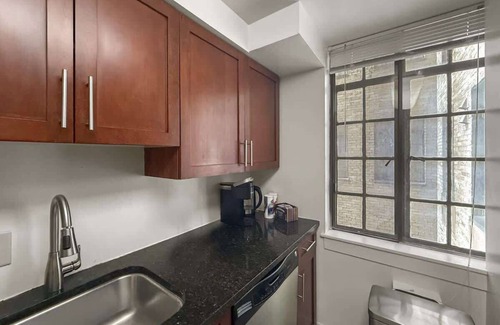 Center City Apartment | Luxury 2BD | Center City | 4 Beds | By JFK plaza