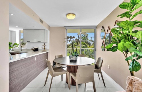 Bay Harbor Islands Apartment | Luxury 2BDR/2BTH Kosher Waterfront Apartment – Bay Harbor Islands, Miami