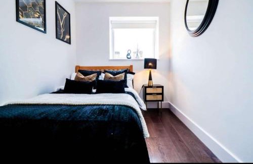 Southwark Apartment | Luxury 2BR Apartment close to train station
