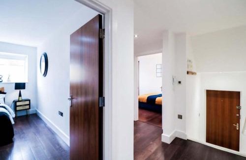 Southwark Apartment | Luxury 2BR Apartment close to train station