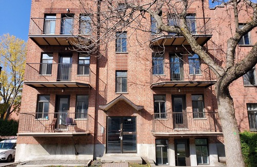 Hochelaga-Maisonneuve Apartment | Luxury 2BR apt with stunning kitchen, near Olympic Stadium