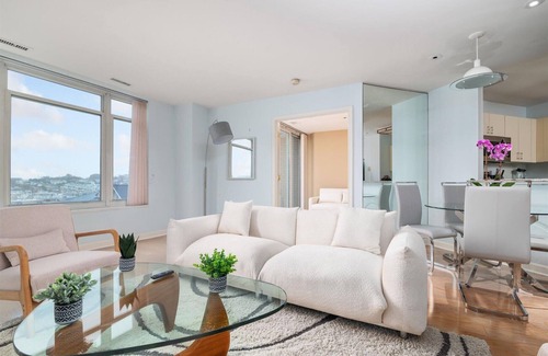Inner Harbor Apartment | Luxury 2BR Condo w/Stunning Water Views!