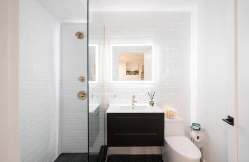 Central Park South Hotel | Luxury 2BR Duplex 5min to Central Park