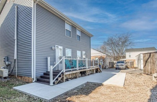 Bowling Green House | Luxury 2BR Townhouse near WKU & Mammoth Cave!