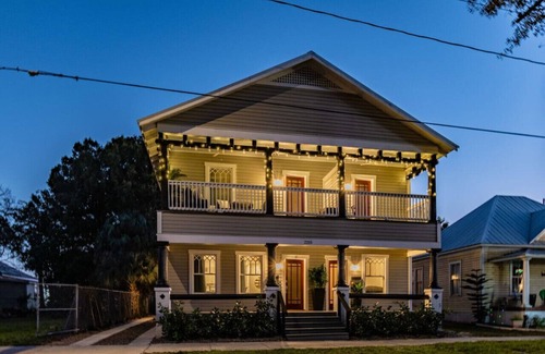 East Ybor House | Luxury 2BR Ybor City Townhouse Near 7th