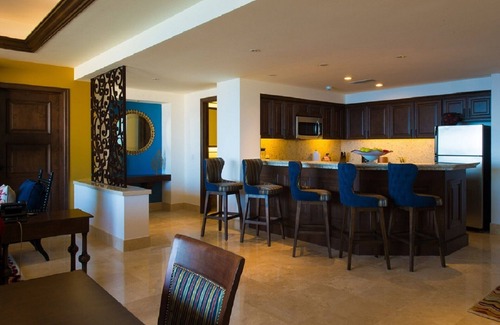 Marina Villa | Luxury 3 bd Penthouse at Grand Solmar Land’s End