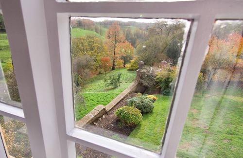 Beaminster House | Luxury 3 Bed Cottage on Rewilding Estate