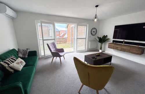 Whitstable House | Luxury 3 bed home in Whitstable with parking