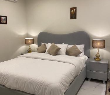 Islamabad Apartment | Luxury 3 BED Retreat in Central Islamabad by QRM Vacation Homes